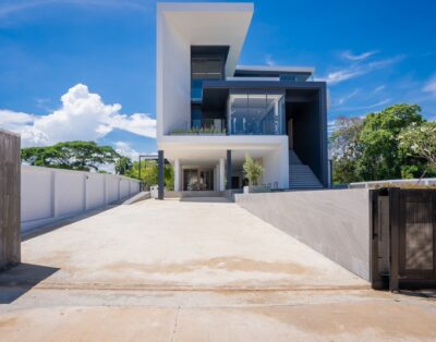 Moment Beach Chaam Pool villa บ้านพักพูลวิลล่าใกล้ทะเลชะอำเดินไปเพียง 45เมตร